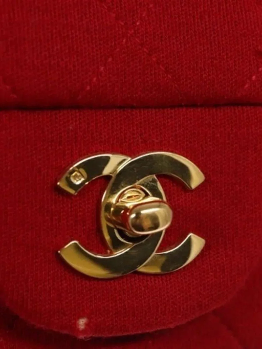 CHANEL brand	chanel color	red